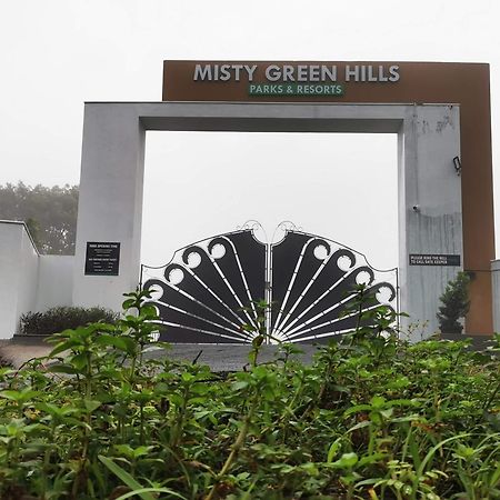 Misty Green Hills Parks & Resorts Kondotty Ngoại thất bức ảnh
