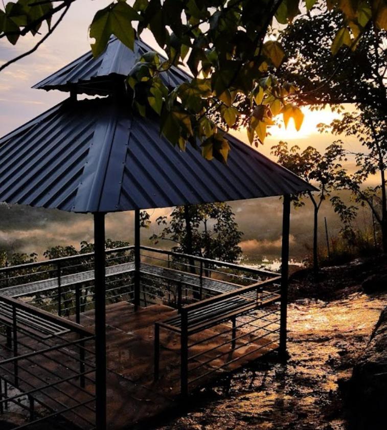 Misty Green Hills Parks & Resorts Kondotty Ngoại thất bức ảnh