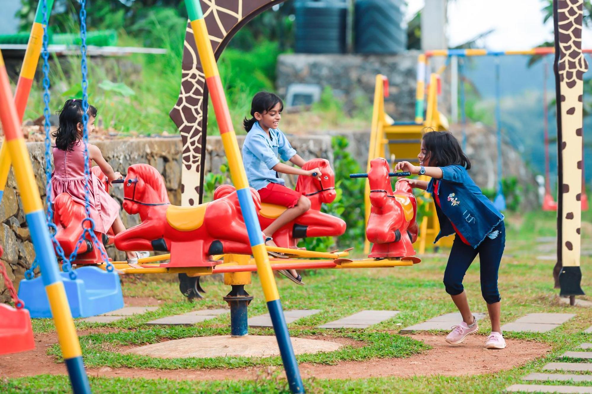 Misty Green Hills Parks & Resorts Kondotty Ngoại thất bức ảnh