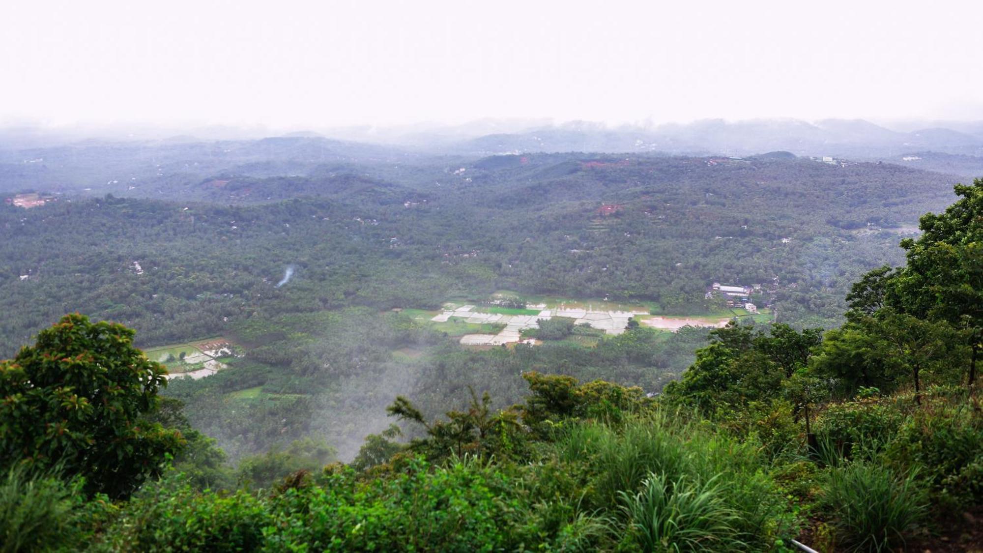 Misty Green Hills Parks & Resorts Kondotty Ngoại thất bức ảnh